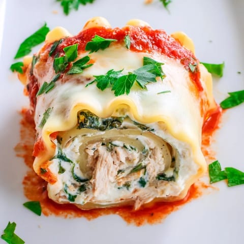 Chicken and Spinach Lasagna Rolls